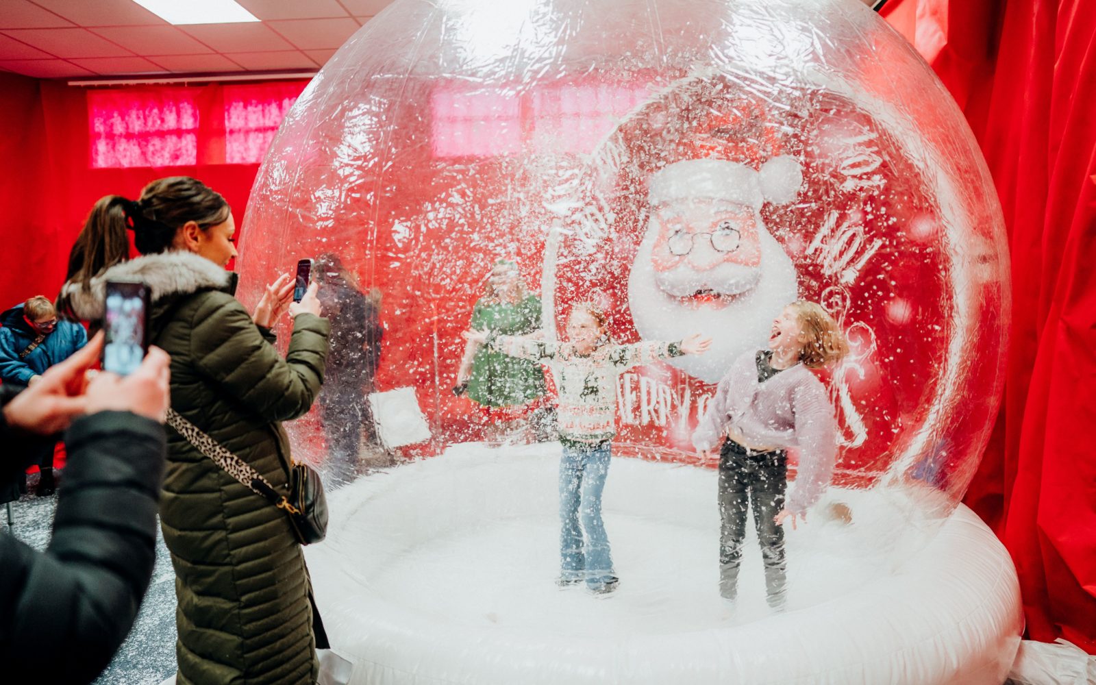 Christmas Snow Globe - photo opportunity