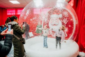 Christmas Snow Globe - photo opportunity